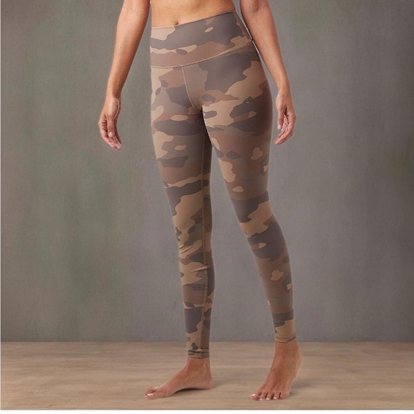 ALO Yoga Pants - Ali High Waisted Vapor Legging in Putty Camo